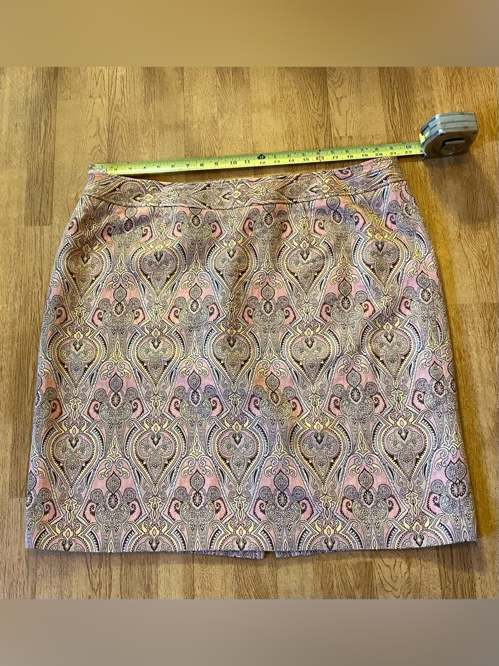 Talbots Woman Size 20W Lined Silk Blend Paisley Pencil Skirt with Metallic Gold